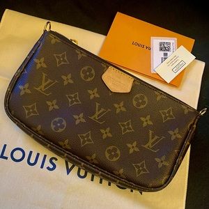 Authentic Louis Vuitton Monogram Pochette